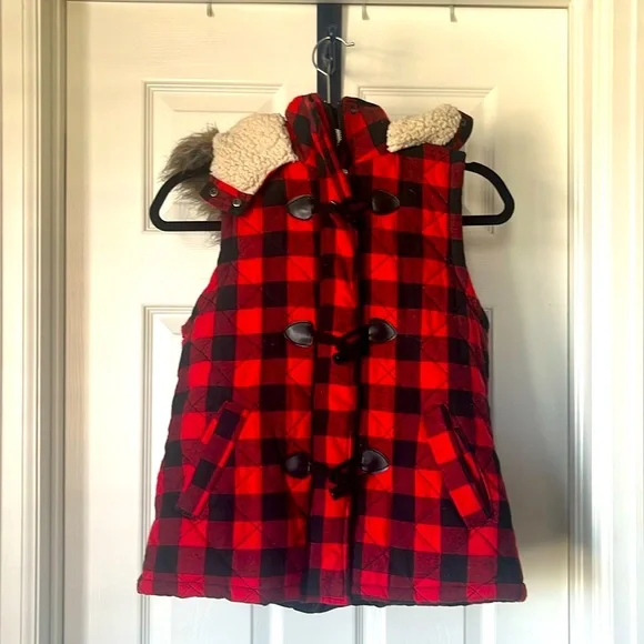 Red plaid vest - Picture 1 of 9